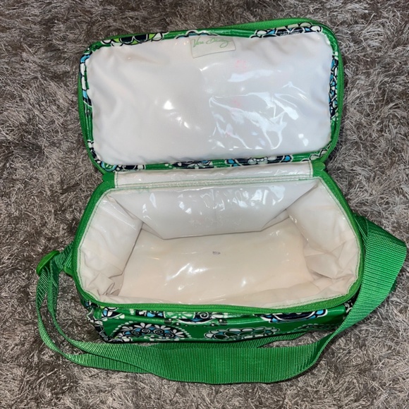 Vera Bradley Green Lunch Box / Cosmetic Bag 💚 - Picture 4 of 5